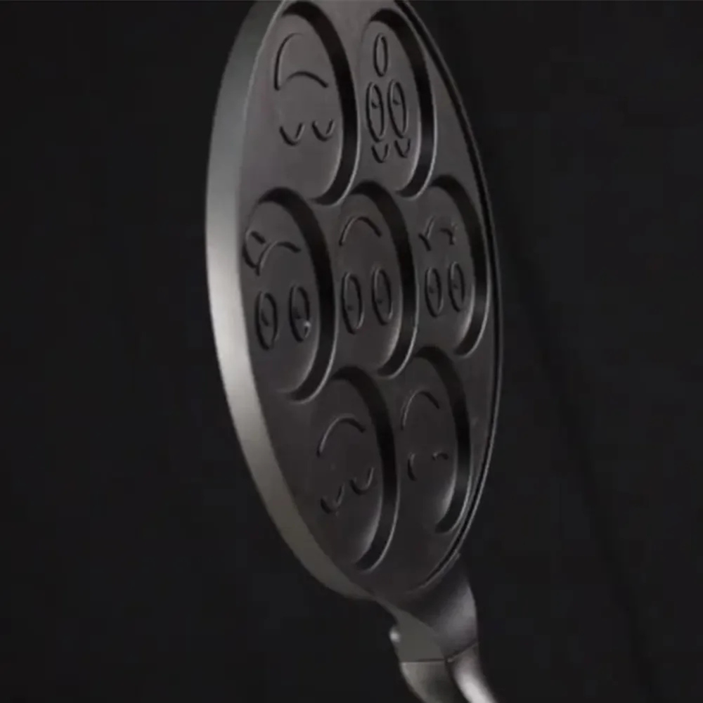 Felix | Fun Faces Mini Pancake Pan